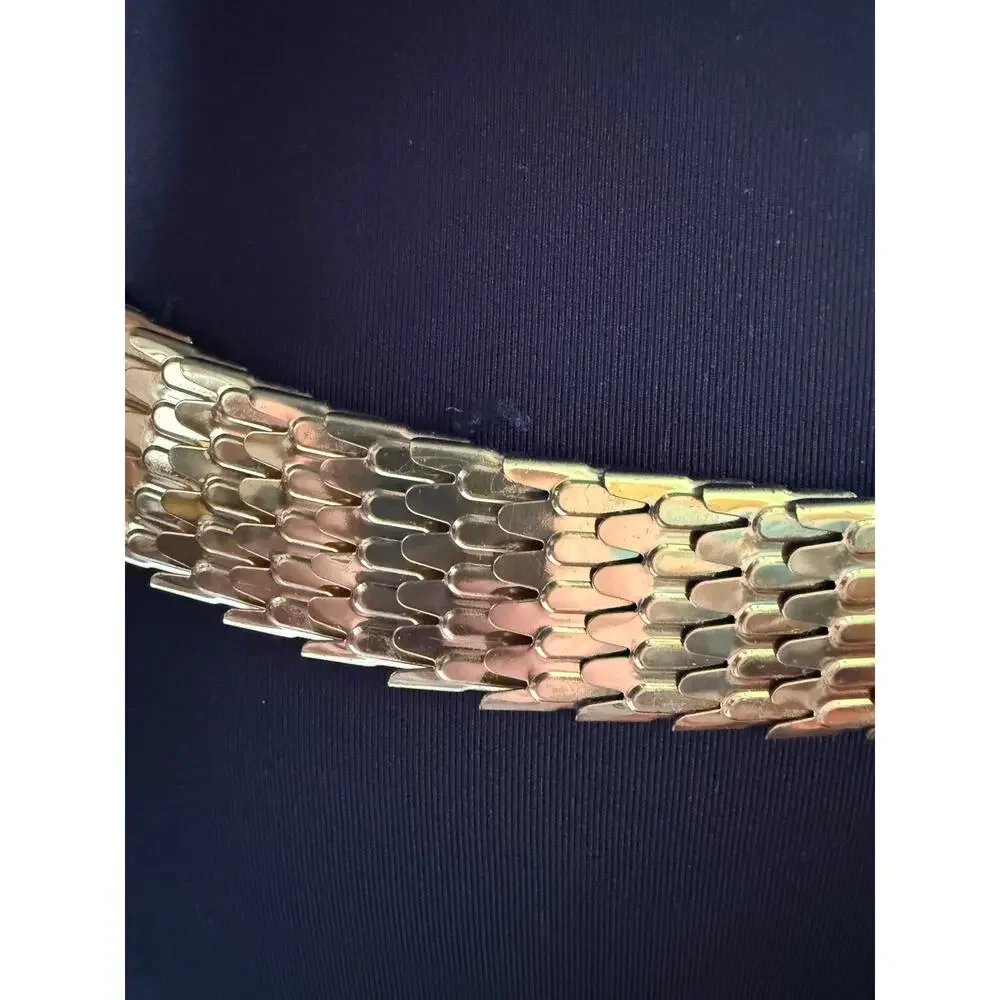 Retro 1990s Gold Tone Fish Scale Elastic Belt Textured Coin Buckle Wide Cinch